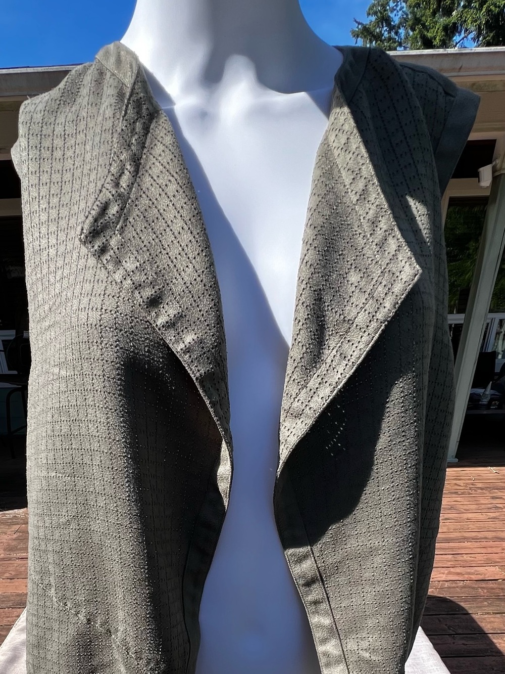 Chico's Olive Textured Sleeveless Drape Vest. Size 2 (Chico Sizing).